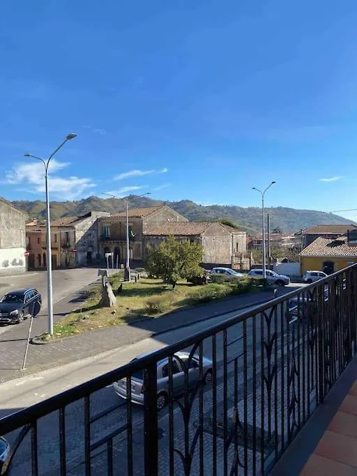 Etna Charming Apartment リングアグロッサ